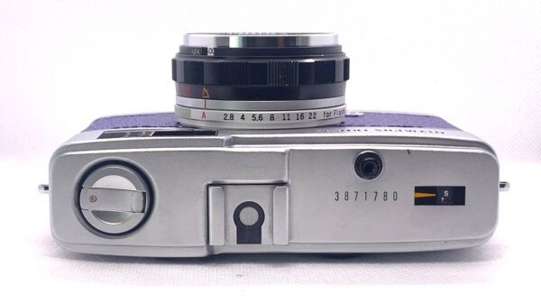 Olympus Trip 35 Vegan Purple 780 - Image 8