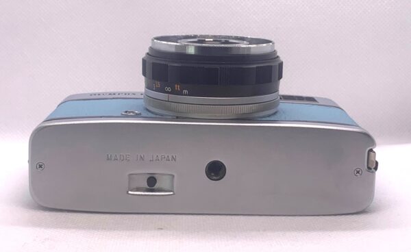 Olympus Trip 35 Sky Blue 426 - Image 9