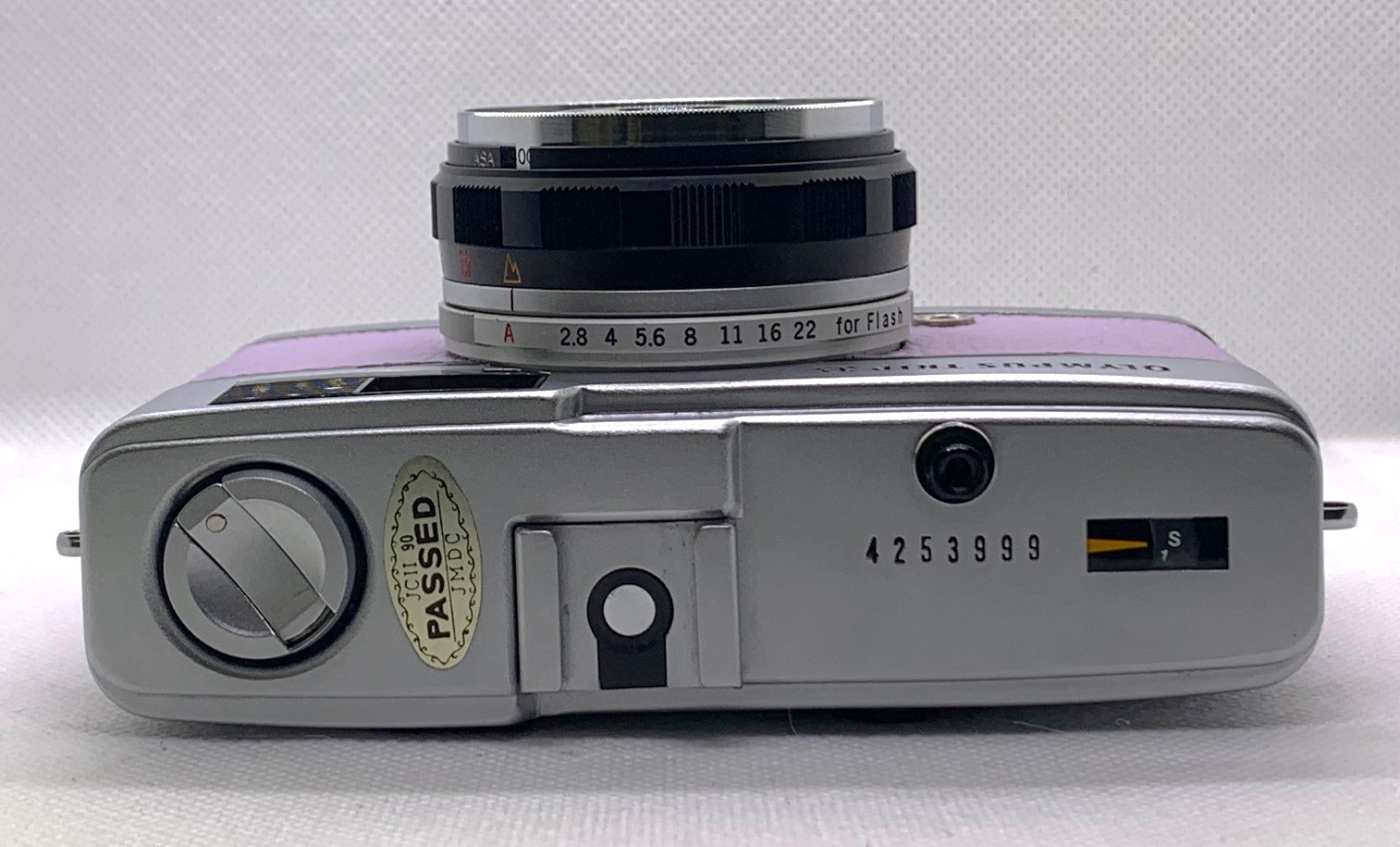 Olympus Trip 35 Lush Lilac 999 - Image 9